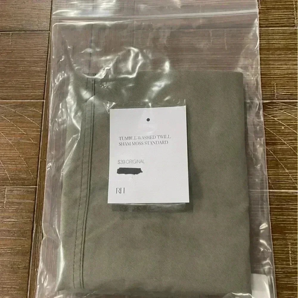 RESTORATION HARDWARE TUMBLE-WASHED TWILL SHAM- NWT- MOSS Color- STANDARD